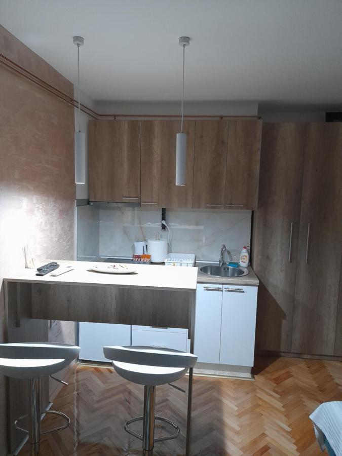 Holiday Apartament Three Ni Esterno foto